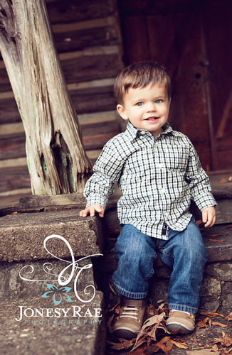 diana toone of jonesy rae photography in salt lake city area sandy utah with her award wining portraits of newborns babys and kids (2)