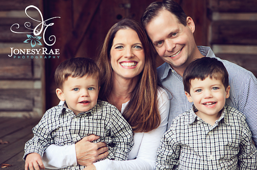diana toone of jonesy rae photography in salt lake city area sandy utah with her award wining portraits of newborns babys and kids (3)