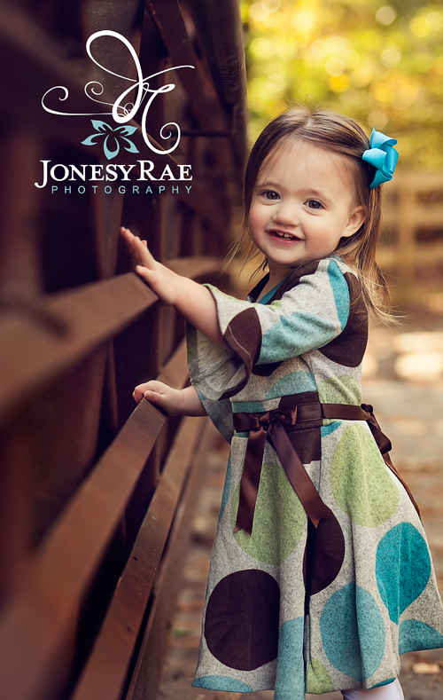 one year birthday portraits with award winning diana toone of jonesy rae photography in sandy utah of salt lake city with newborns babies kids and seniors (2)